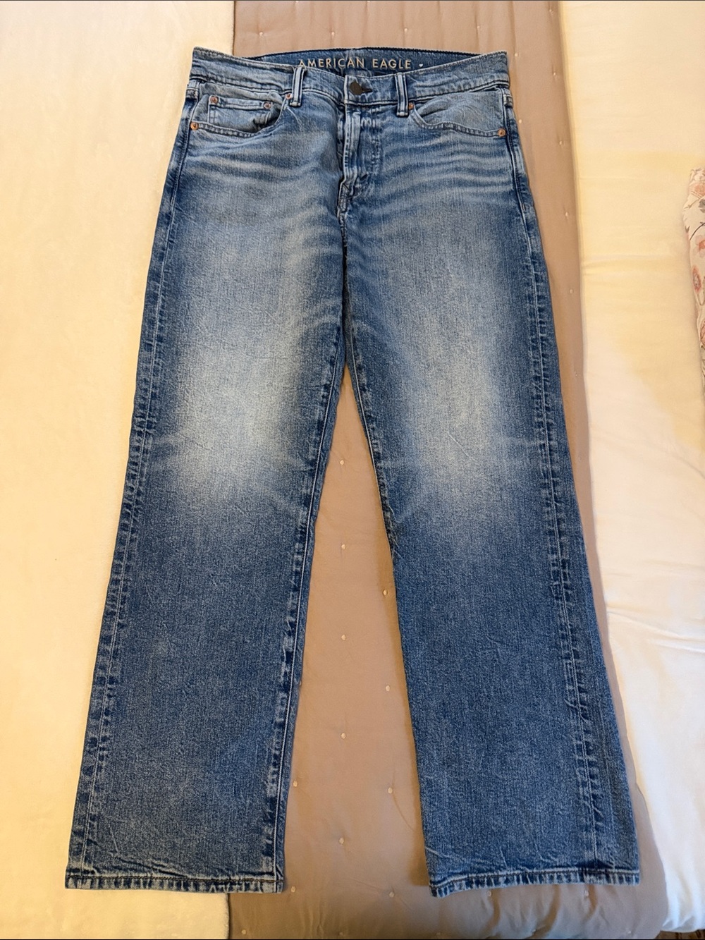 American Eagle Outfitters Men's Straight Jeans - Medium Blue Fade